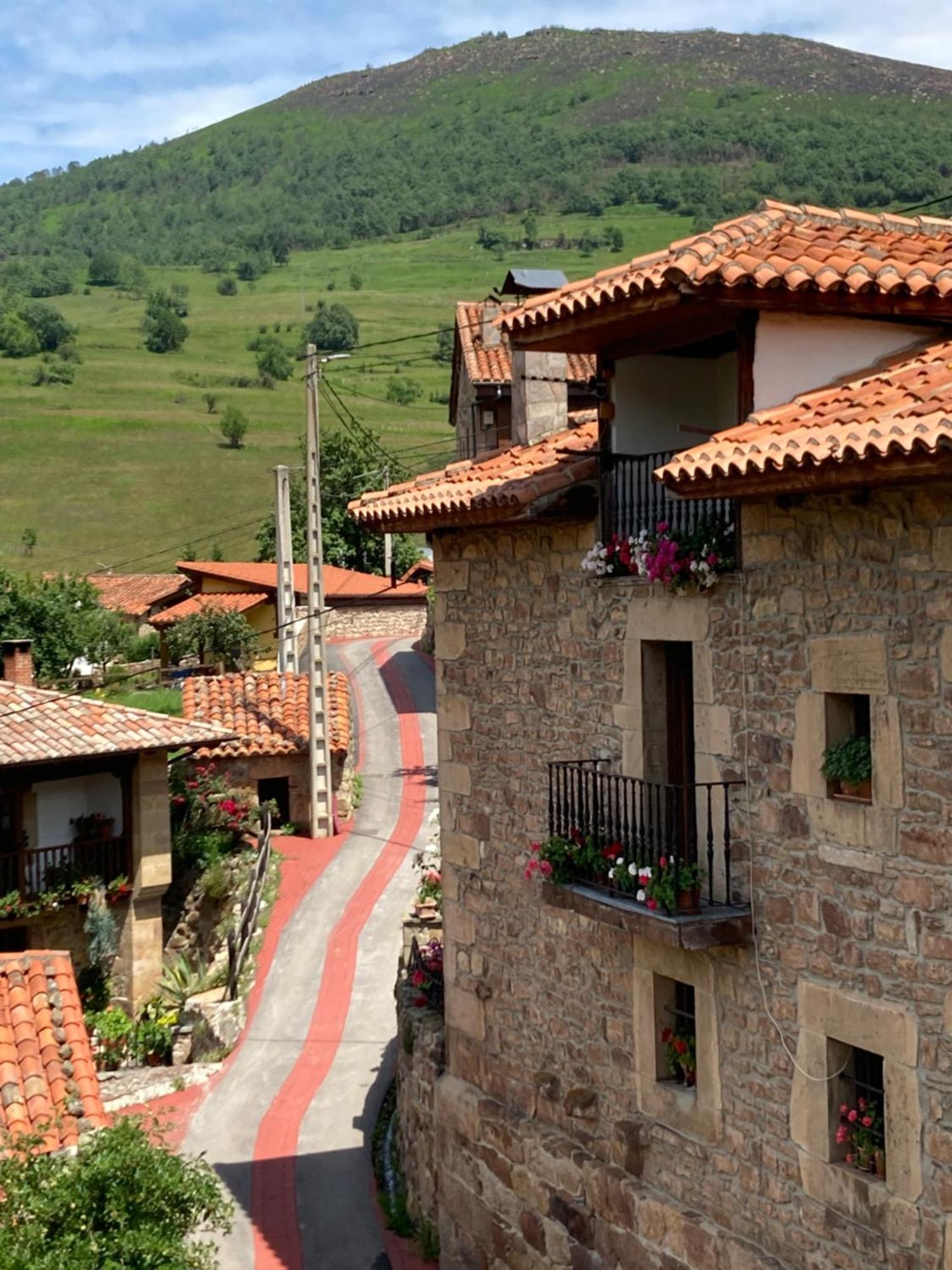 La Valuisilla, Hotel Rural Cicera Exterior photo