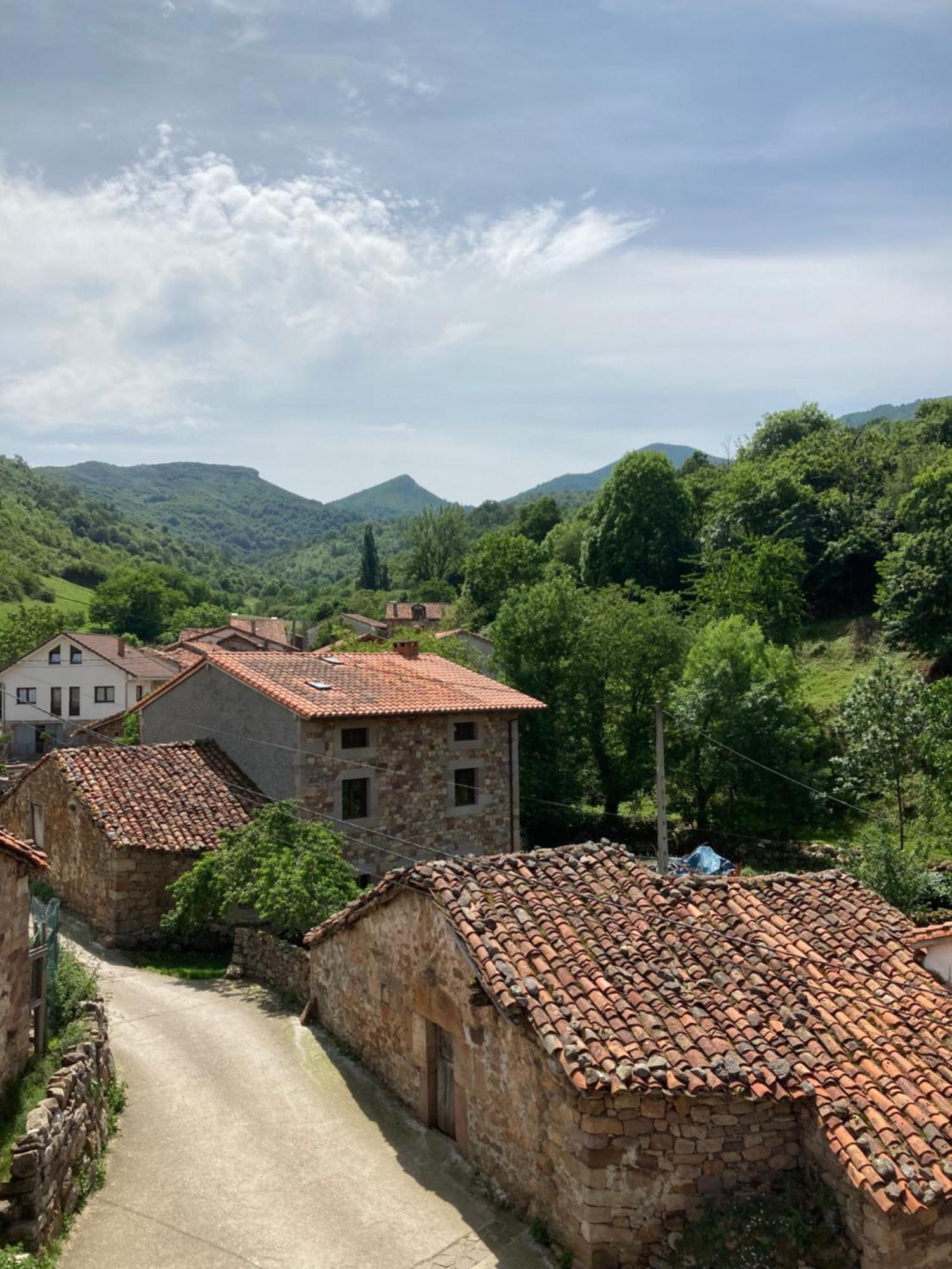 La Valuisilla, Hotel Rural Cicera Exterior photo